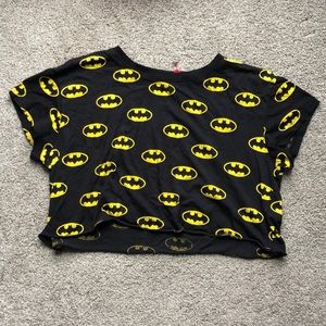 cropped batman tee 🖤